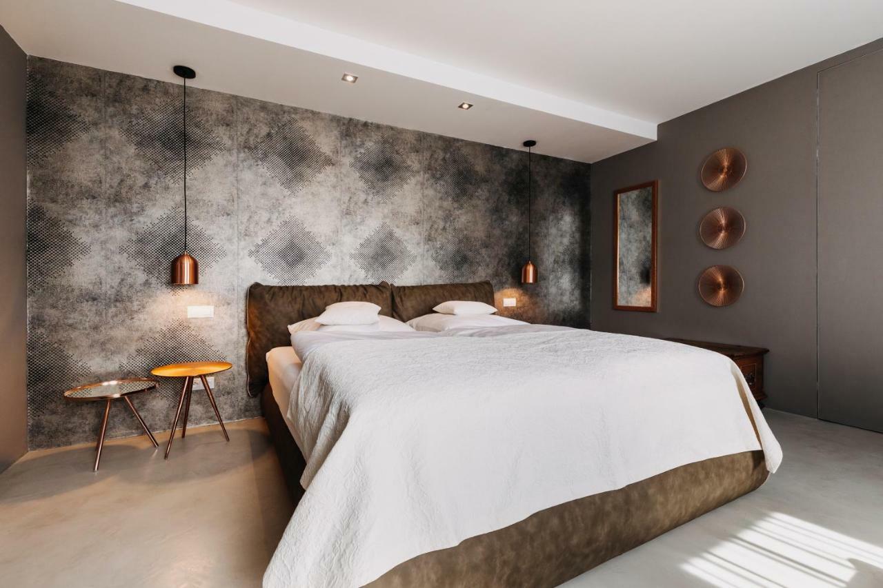 קרלובי וארי Villa Bricola - Boutique Apartments מראה חיצוני תמונה