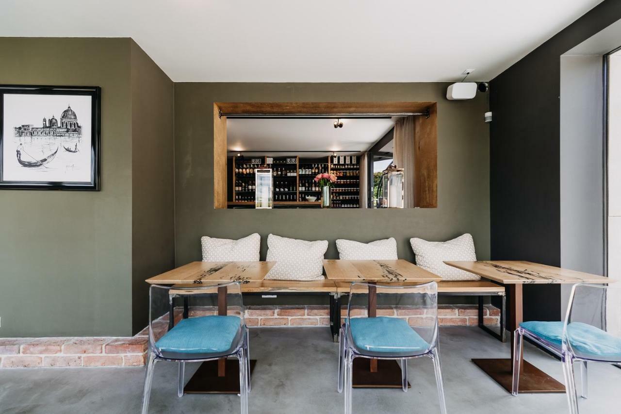 קרלובי וארי Villa Bricola - Boutique Apartments מראה חיצוני תמונה